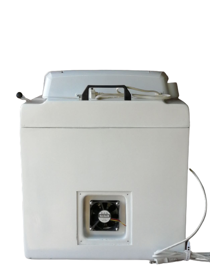 背面の排気装置は標準仕様で、排気をトイレ本体から背面の屋外に出す場合です。